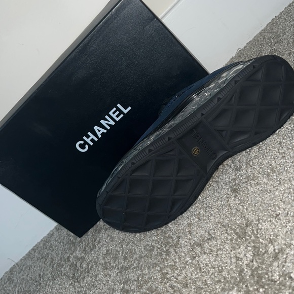 Chanel Fashion Sports Shoe in Navy Blue. - Picture 2 of 5